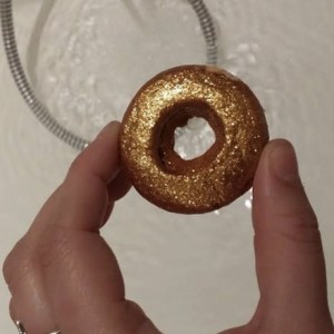 Lush Five Gold Rings Bubble Bar
